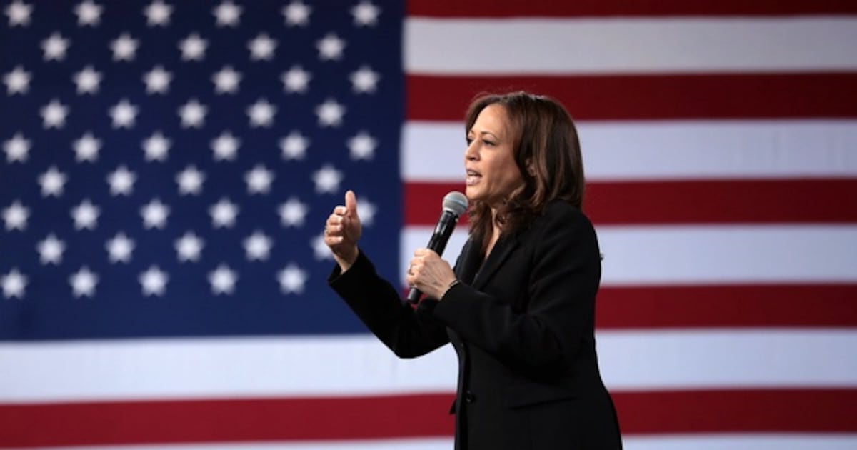 Kamala Harris calls disinformation ‘the biggest weapon against democracy’ at Los Angeles book tour stop – Annenberg Media