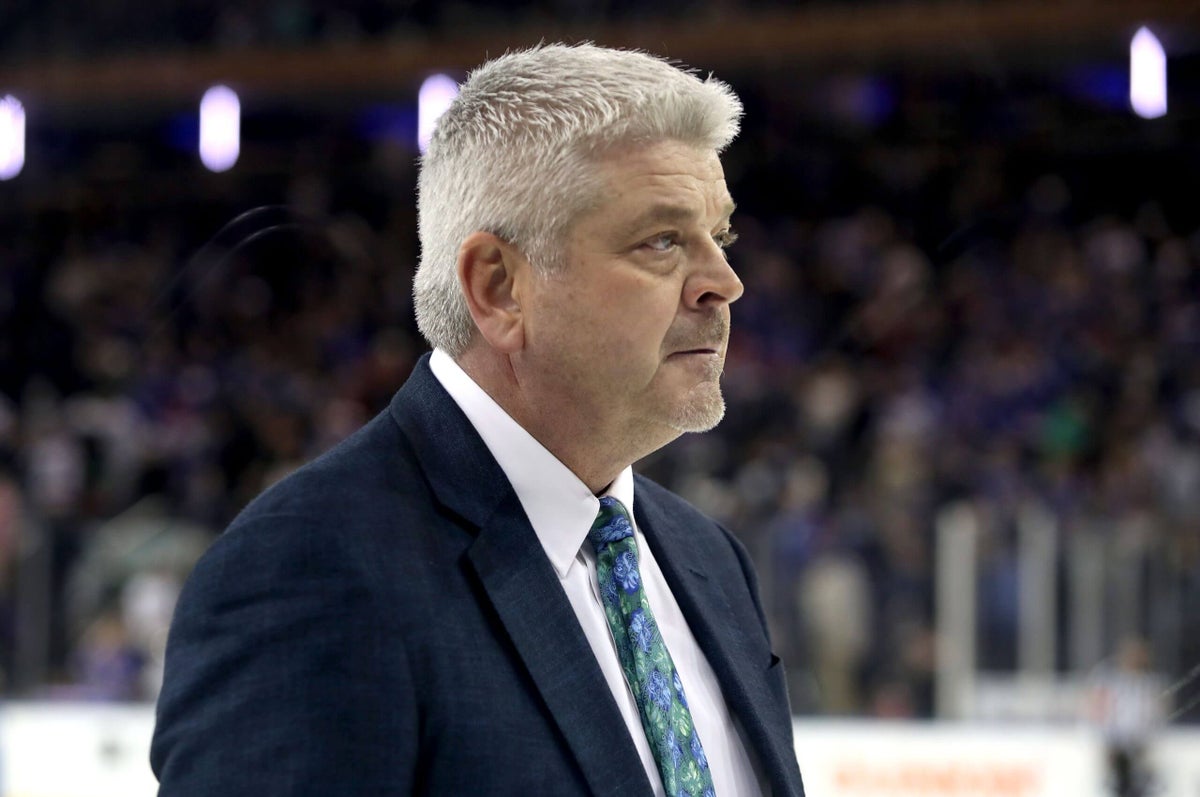 In Todd McLellan’s first game back in Los Angeles, it’s not just the bench that’s familiar