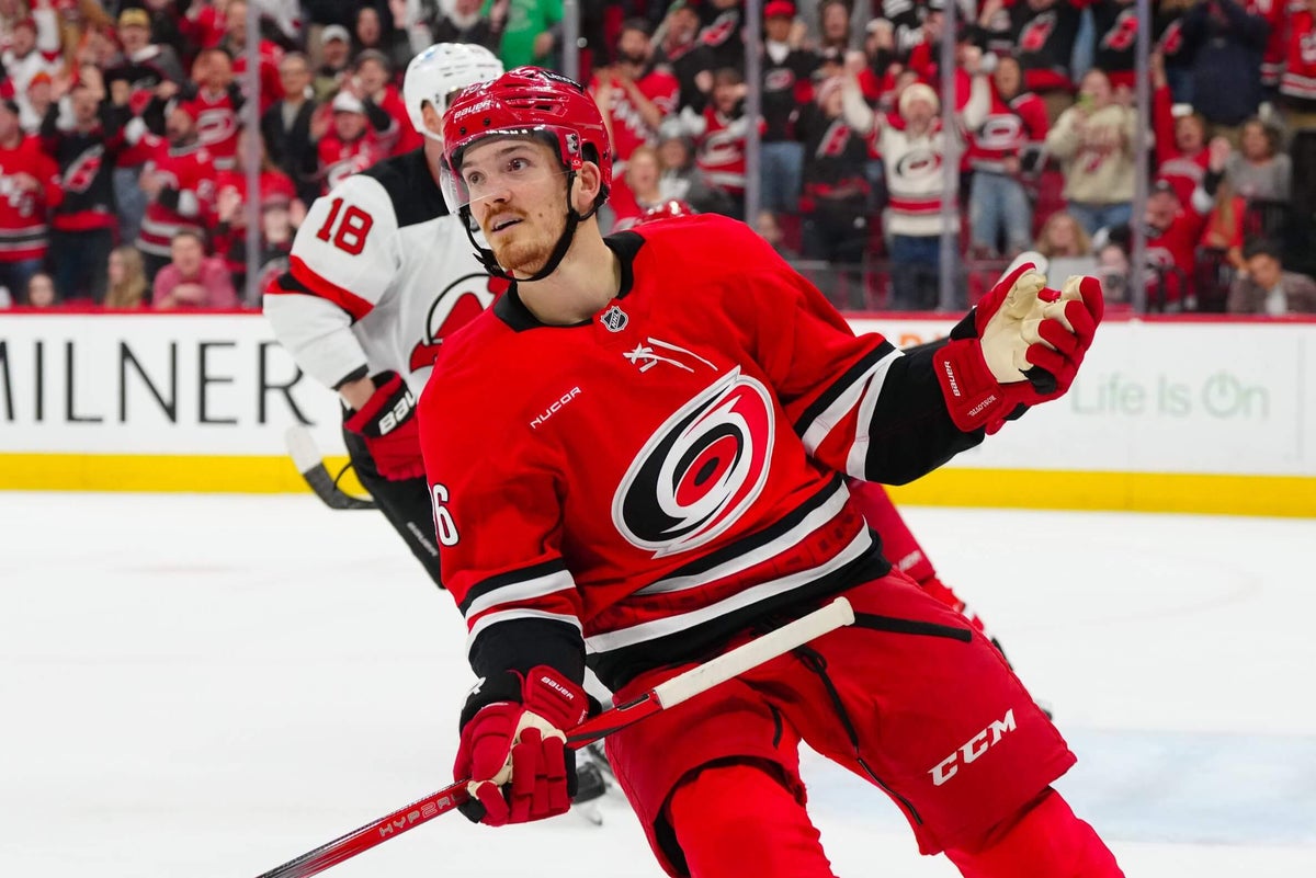 Oilers sign free agent Jack Roslovic to 1-year, $1.5 million AAV contract