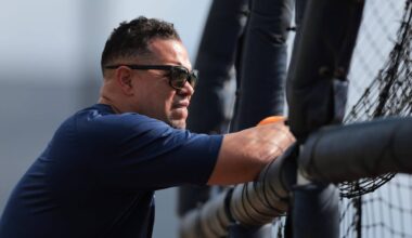Astros will not retain hitting coaches, 3 other staff members: Sources