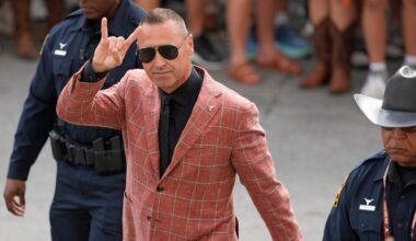 Trey Wingo bothered by reporter promoting their reporting