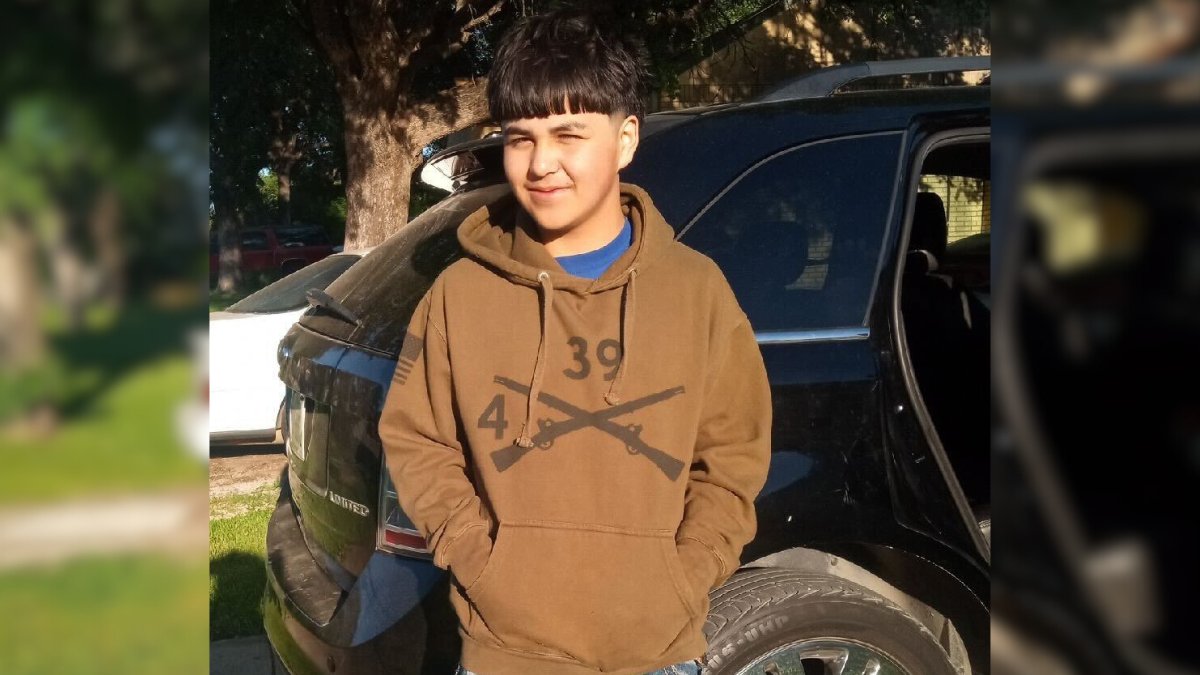 Teen stabbed to death, father injured in Fort Worth – NBC 5 Dallas-Fort Worth