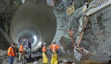 City Hall must take a bigger role for subways and buses