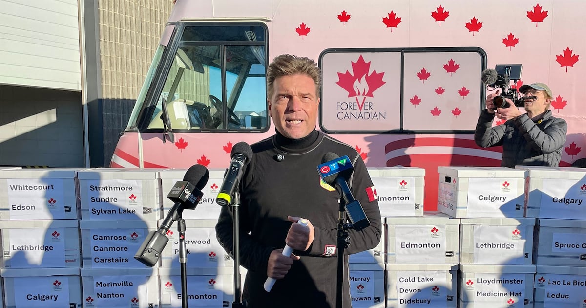 ‘Forever Canadian’ petition surpasses goal, collects 456,000 signatures - CTV News