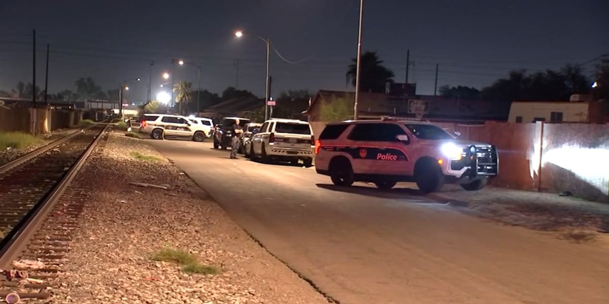 Police investigate homicide in west Phoenix