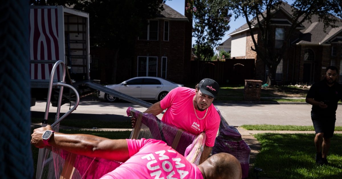 D-FW welcomed nearly 1/3 of all Texas movers last year and other real estate news