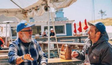 Chefs Andrew Zimmern, Barton Seaver bring seafood book tour to Houston