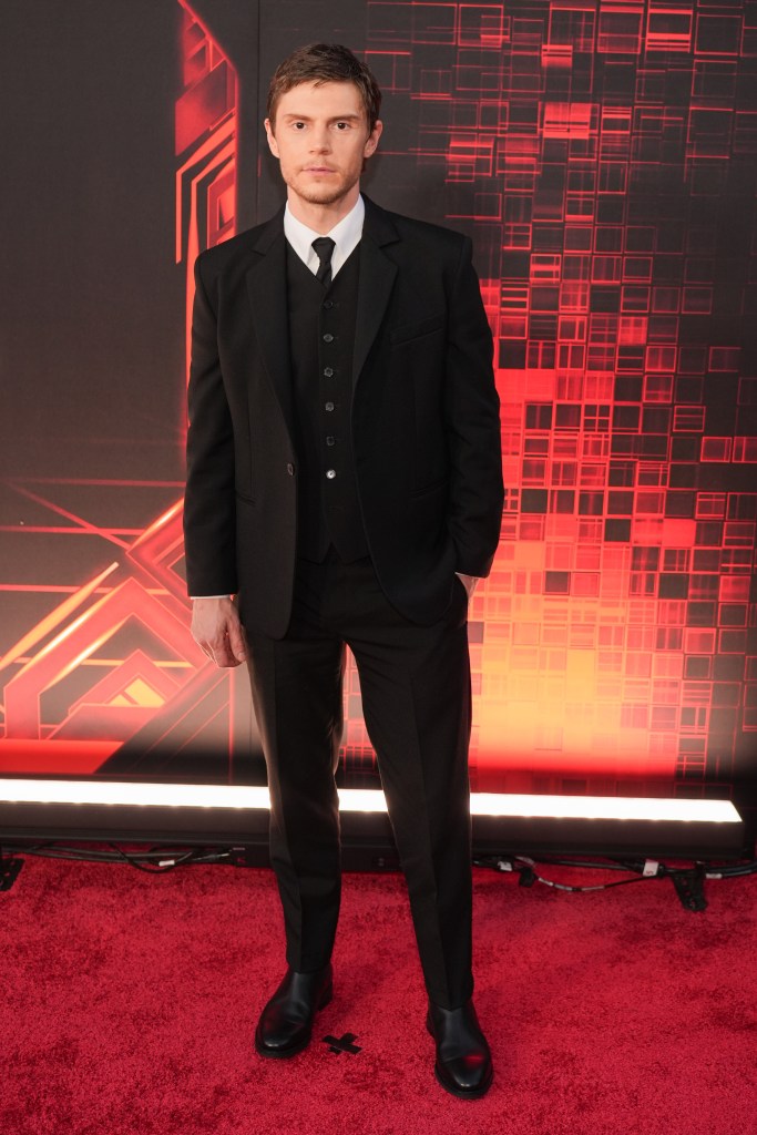 Evan Peters attends the "Tron: Ares" premiere