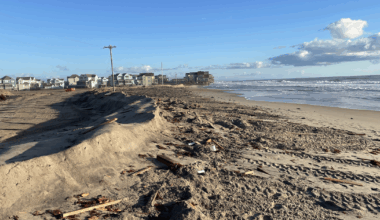 Crews race to clear debris from Outer Banks home collapses ahead of weekend storms :: WRAL.com