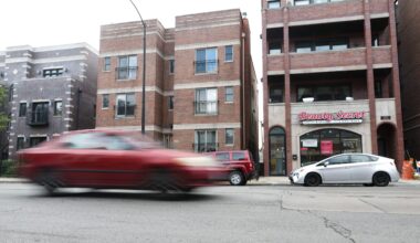 WGN Staffer Detained By Border Patrol Agents In Lincoln Square, Neighbors Say