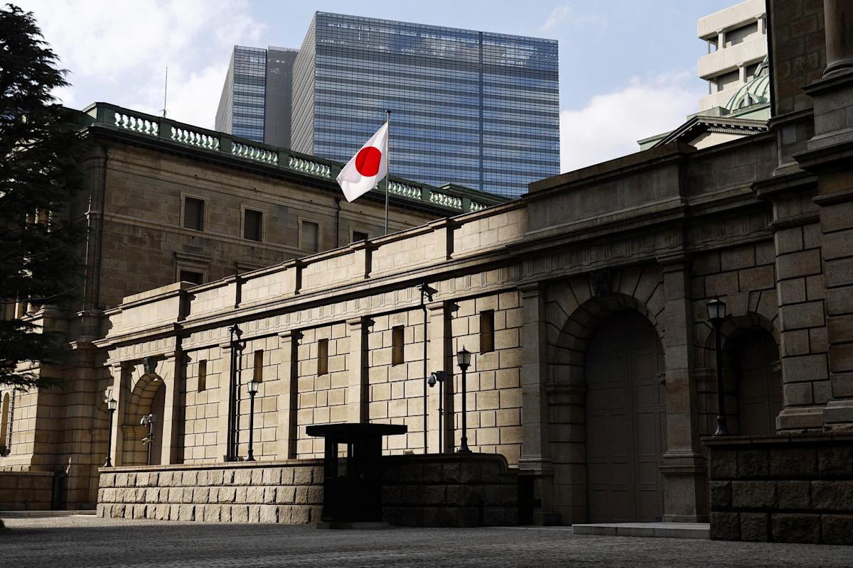 Japan's central bank survey shows an improved outlook for manufacturers