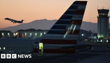 US airports continue to see delays as shutdown hits air travel