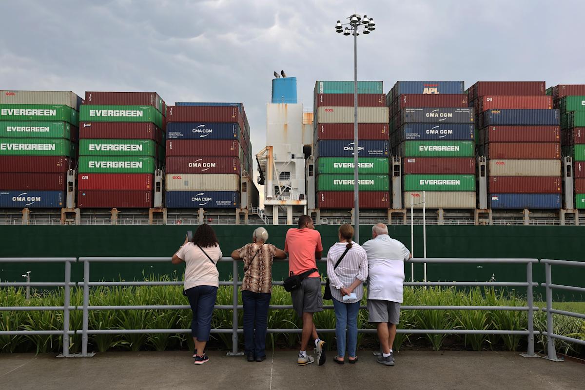 Global Finance Chiefs Urged to Keep Calm as Trade War Escalates