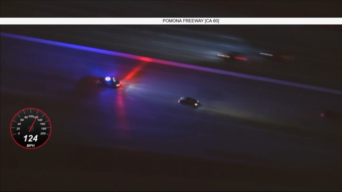 Driver in stolen vehicle exceeds speeds of 100+ mph during chase – NBC Los Angeles