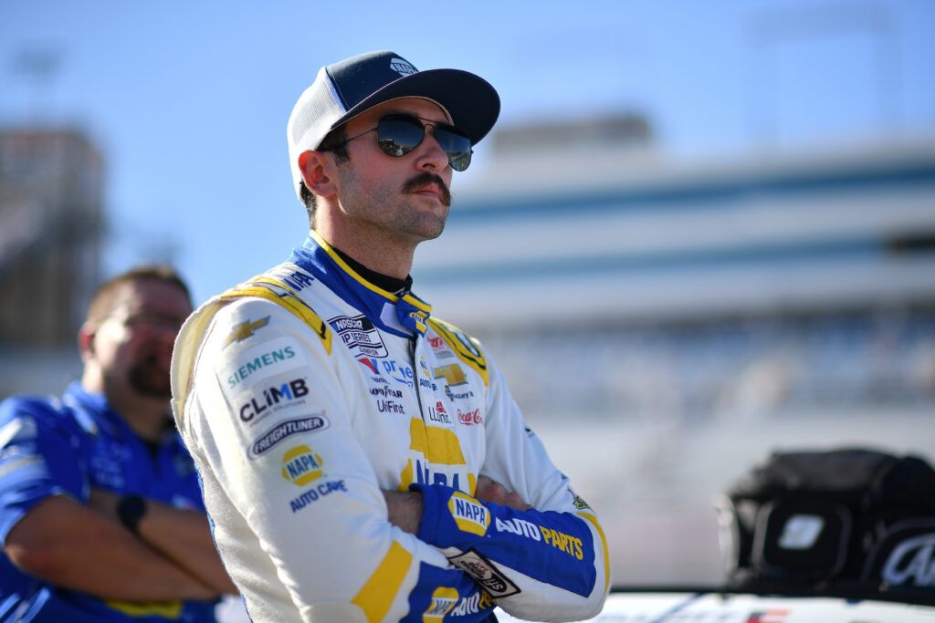 Chase Elliott Signals Major Playoff Threat to Rivals With Resurgent Las Vegas Qualifying