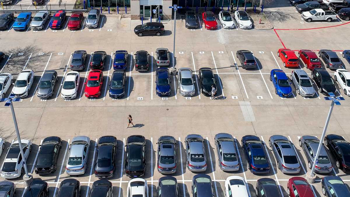 Subprime Borrowers Face Record Car Loan Defaults