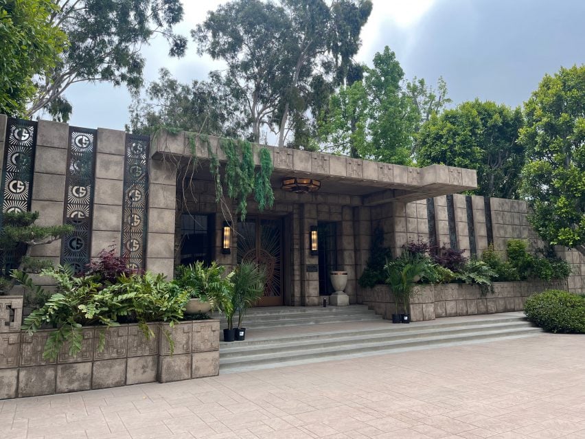 Frank Lloyd Wright studio building 