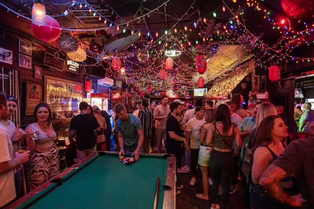 San Diego bars for singles: Aero Club