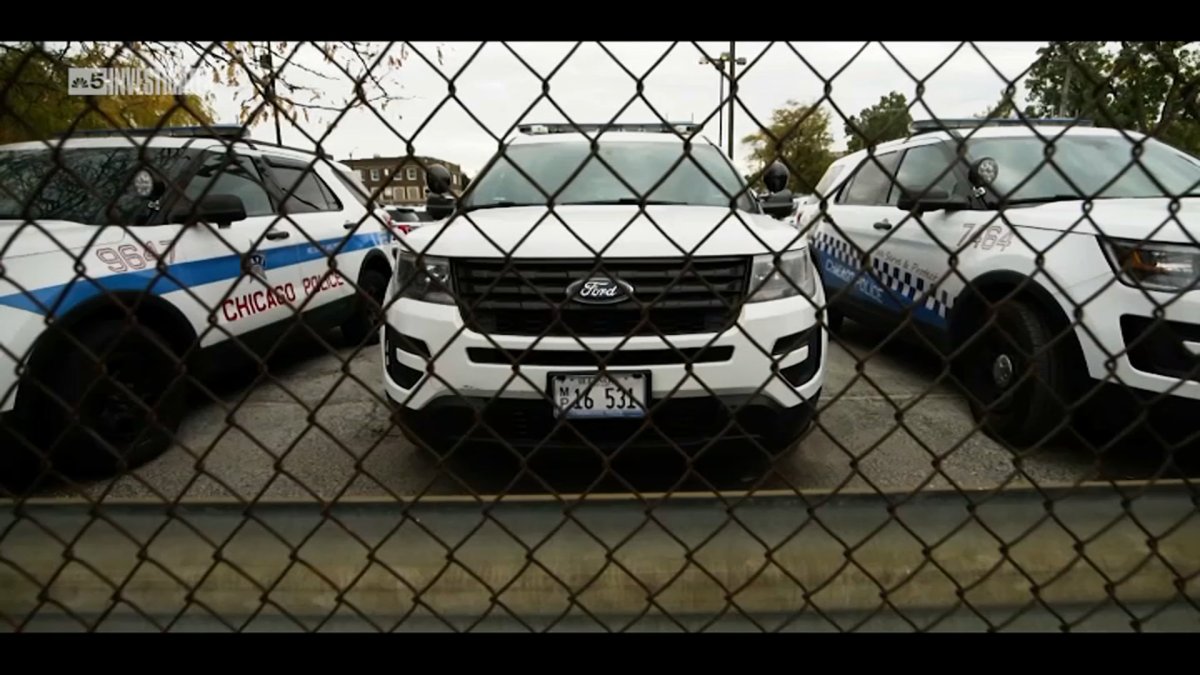 Over 500 Chicago officer still carry controversial gun: CPD – NBC Chicago