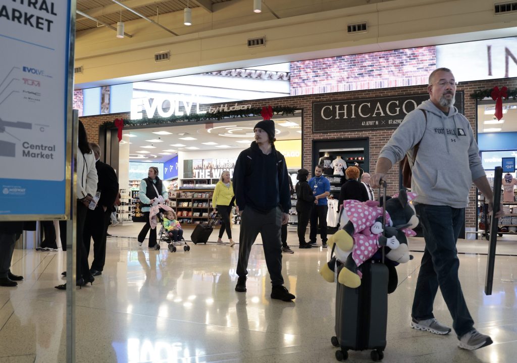 Airport slot machines draw interest, but see few details in Chicago budget hearing