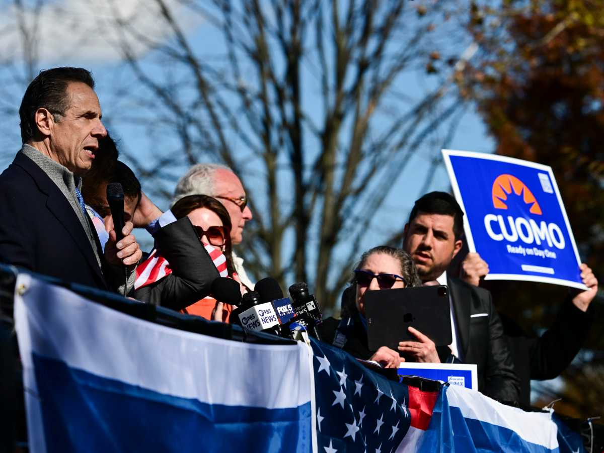 Cuomo stumps in Queens to rally with Jewish New Yorkers in support of Israel 1 group of people including Andrew Cuomo outside during the day