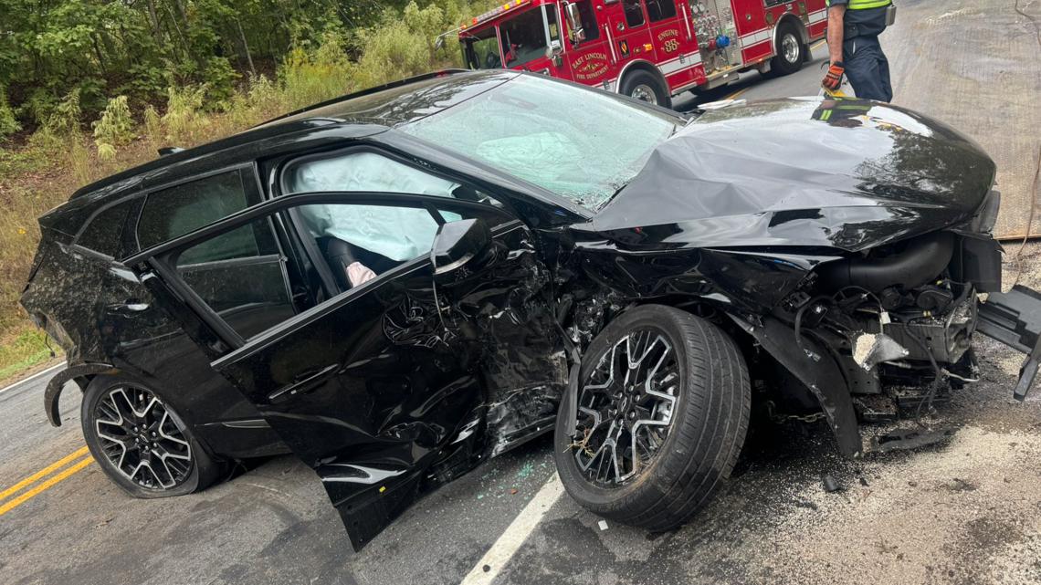 Daniel Suárez shares photos of wife's horrific crash: 'Grateful they are alive'