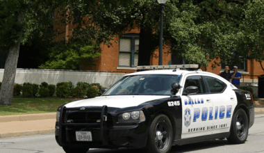 Pregnant woman stabbed in northwest Dallas; unborn child dies, suspect still at large