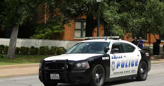 Pregnant woman stabbed in northwest Dallas; unborn child dies, suspect still at large