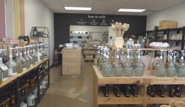 Phoenix shop helps small businesses, environment simultaneously