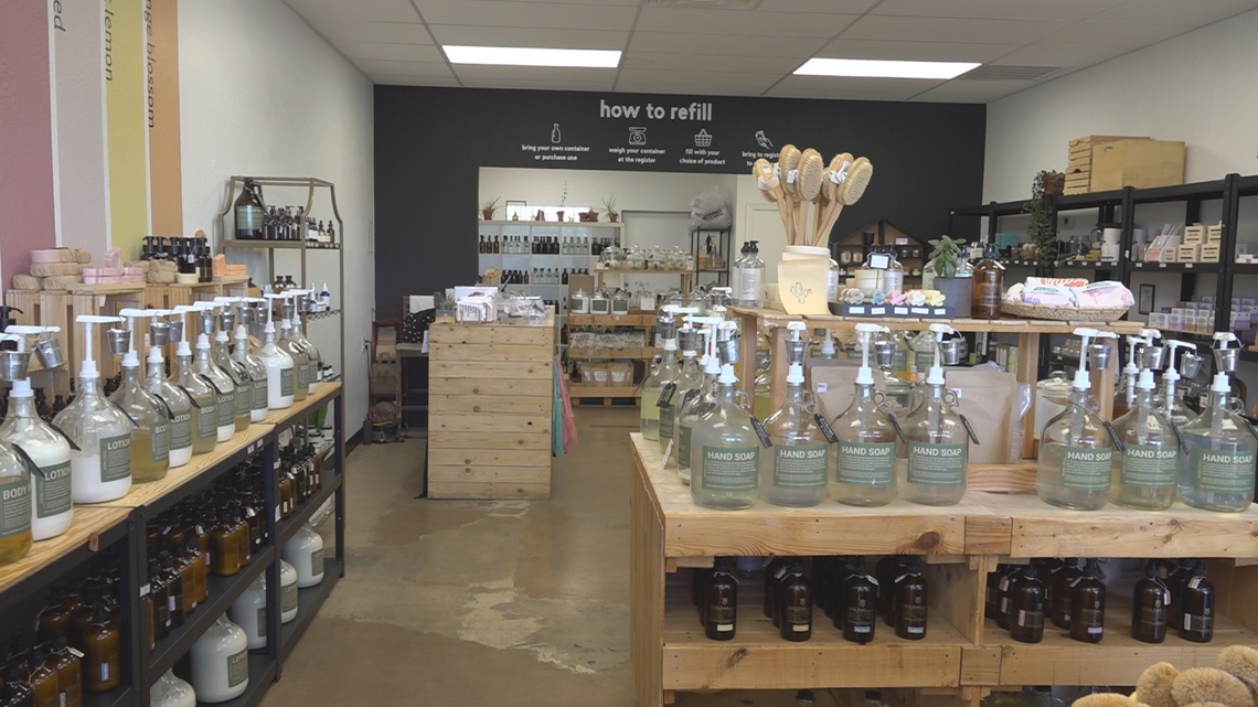 Phoenix shop helps small businesses, environment simultaneously