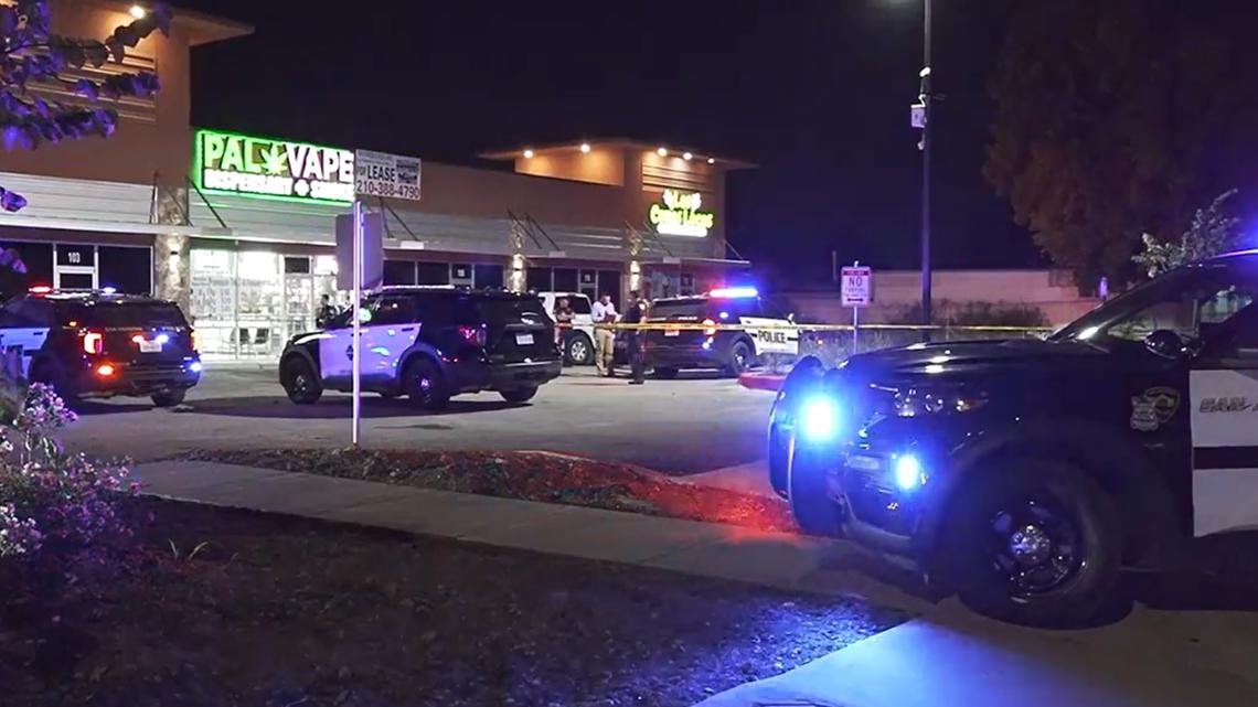 Suspect shot during attempted robbery at vape shop in west San Antonio