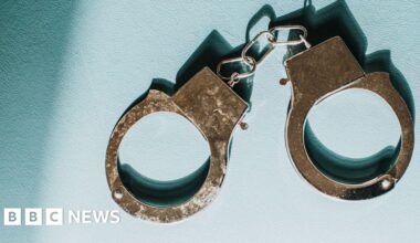 Texas megachurch pastor Robert Morris pleads guilty to child abuse