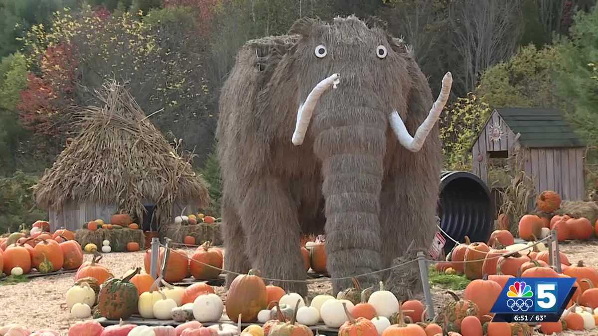 These giant hay sculptures turned a small Vermont town into a destination for fall-lovers