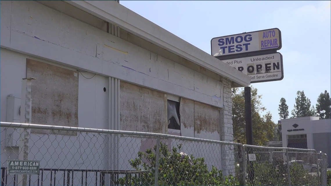 Gas and smog station in La Mesa remains abandoned a year later
