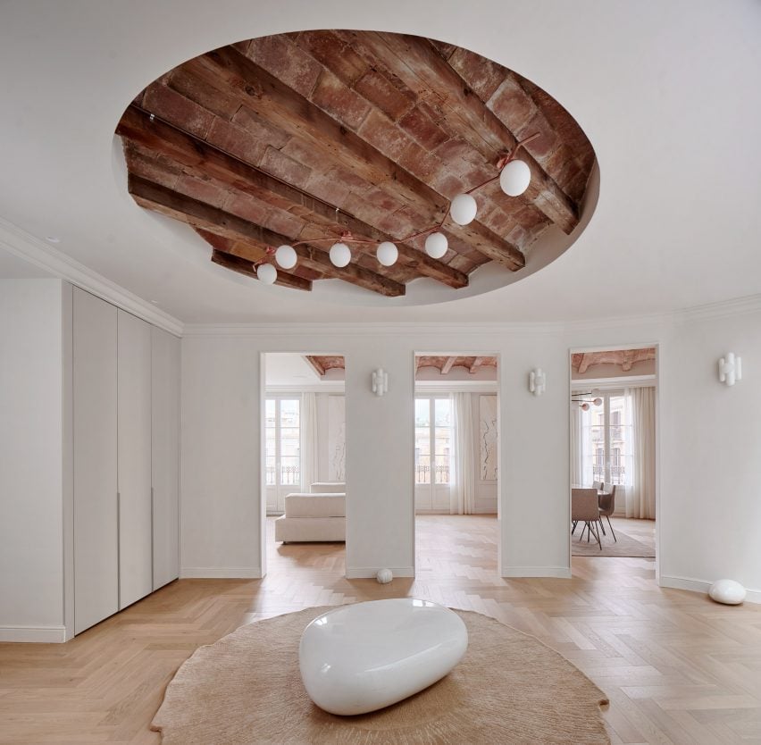 Bareclona flat with exposed brick