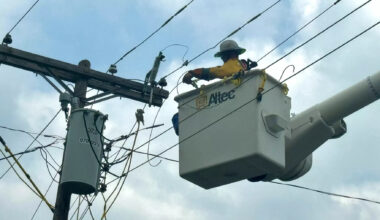 Arlington votes to reject Oncor's proposed rate increases for residential and street lighting