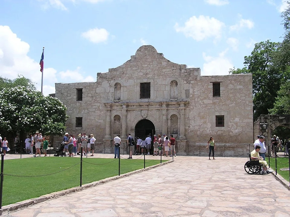 Muchgee via Wikimedia Commons Remember the Alamo...is very small