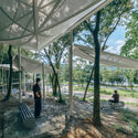 © Yumeng Zhu Floating Canopy Grove / People's Architecture Office + Ziwei Xu - Exterior Photography