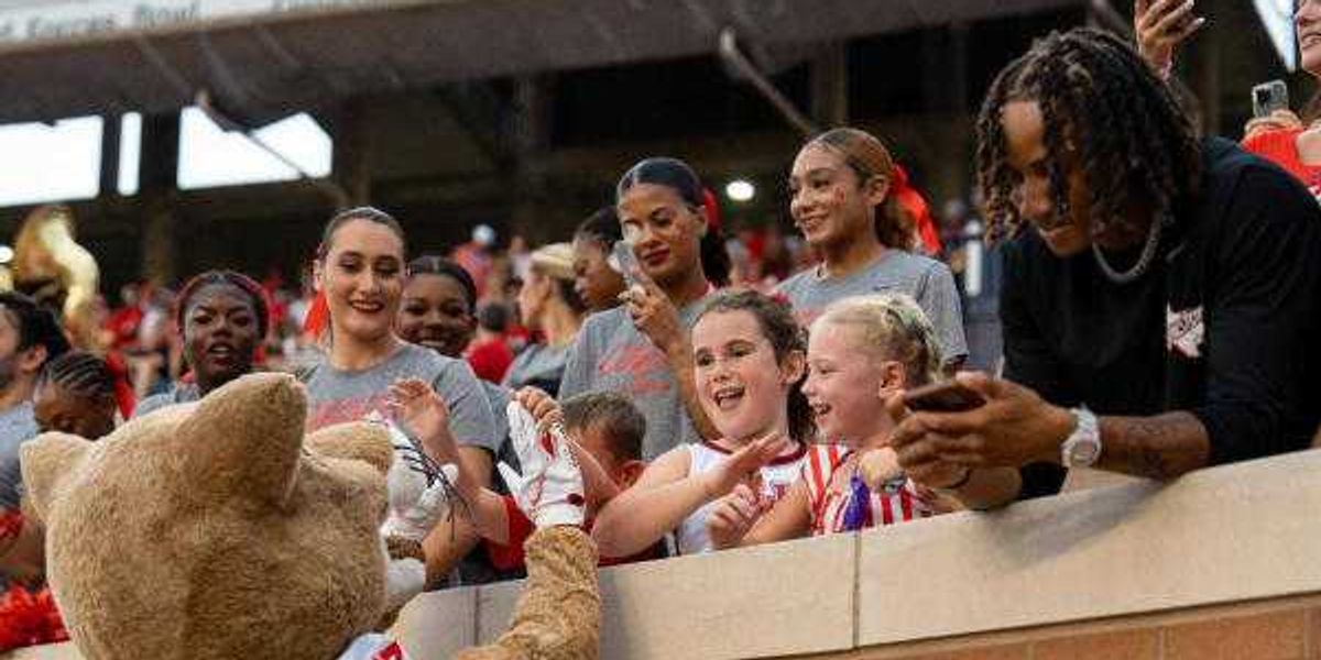 Houston soars on 2026 list of best college towns in U.S.