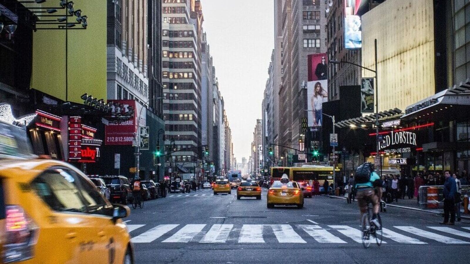 Want to live the New York City dream? Here’s the average salary you need to survive in the Big Apple