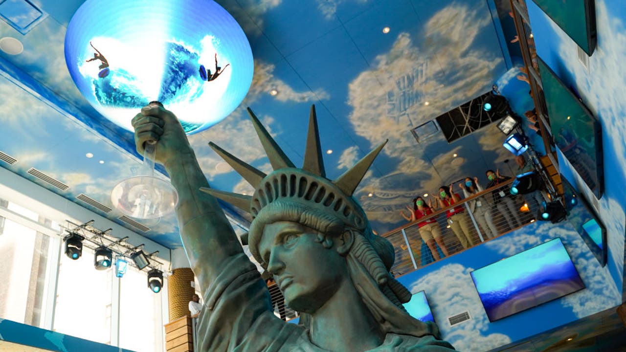 Inside NYC's year-round rooftop pool