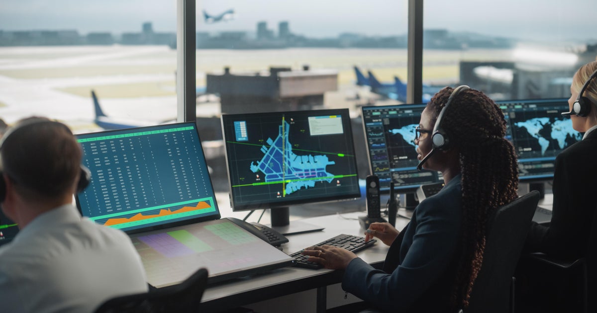 Air traffic controllers told to keep working during government shutdown as some staffers call in sick