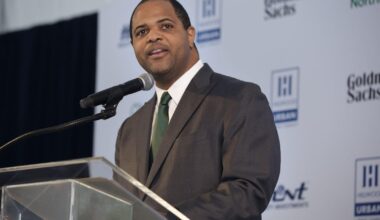 Dallas mayor calls for review after police chief rejects $25 million ICE offer for immigration enforcement