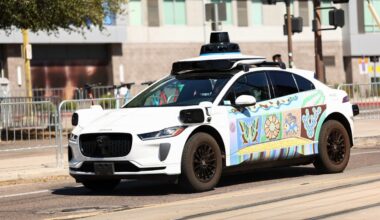 Safety fears drive women to prefer driverless rideshare