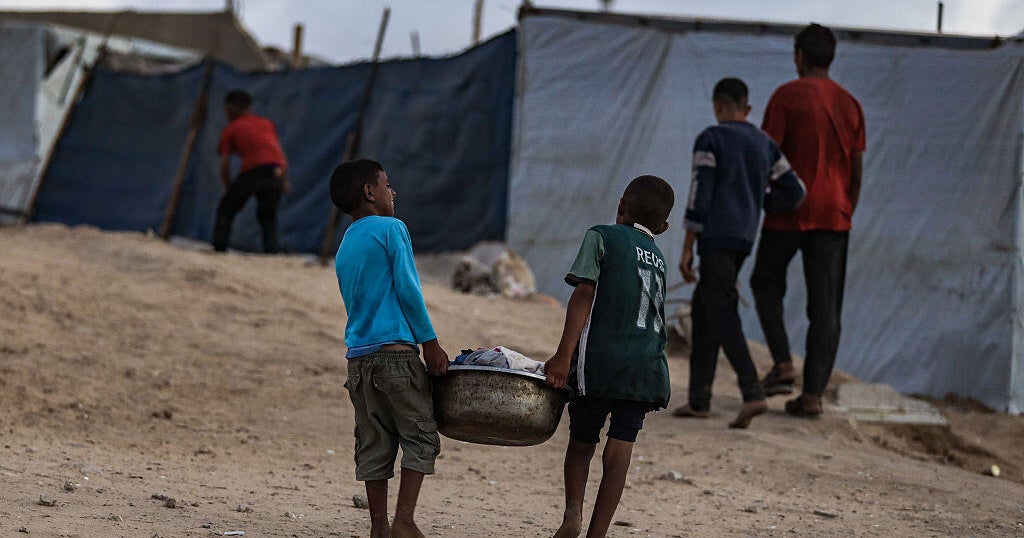 Daily life in Gaza continue amid Israeli attacks