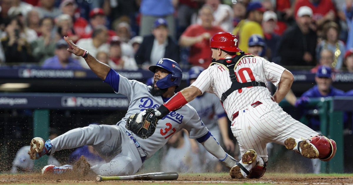 Philadelphia Phillies' 9th inning rally falls short as Los Angeles Dodgers take 2-0 lead in NLDS