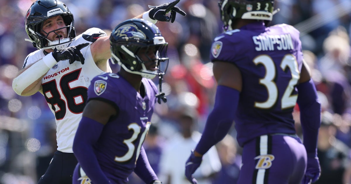 Houston Texans blow out battered Baltimore Ravens 44-10
