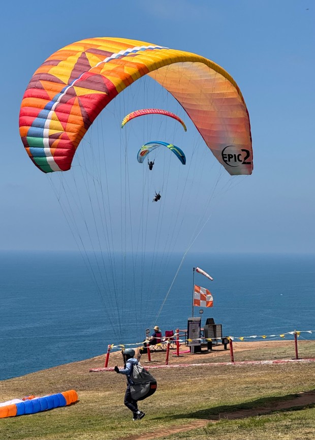 Fliers take off from the Torrey Pines Gliderport. (Kim Weiss)