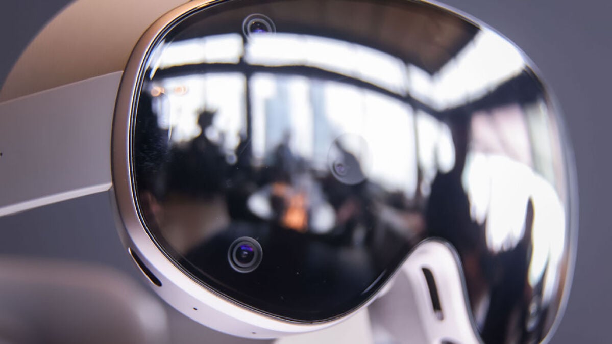 Samsung Galaxy XR vs Meta Quest 3: Comparing specs and price