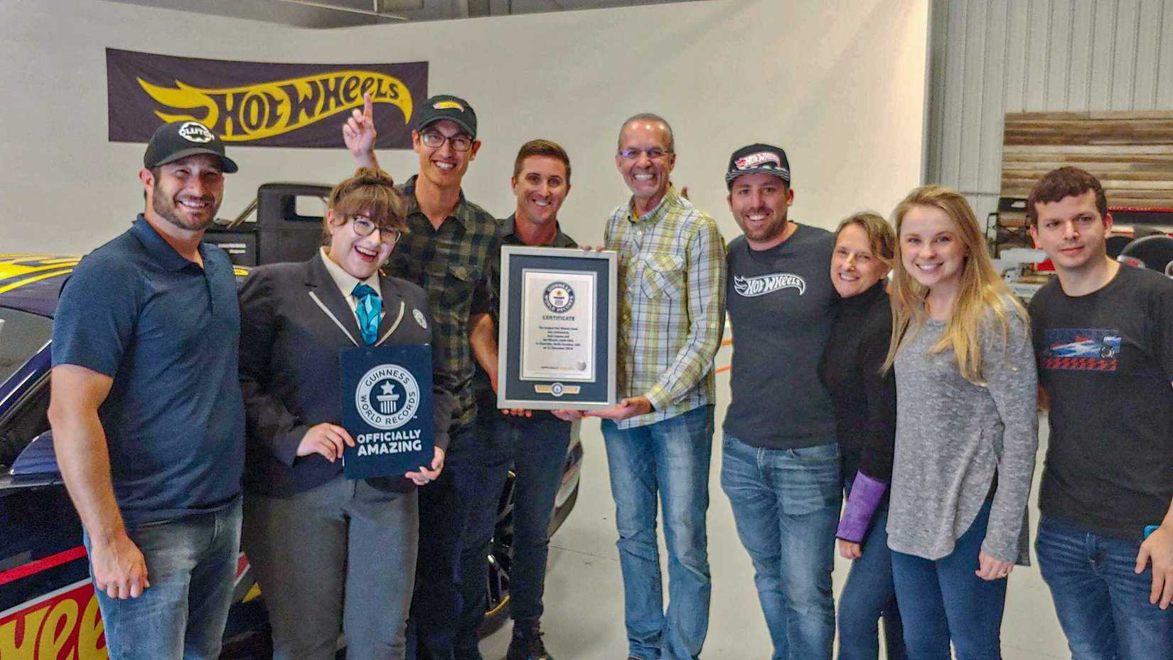 Hot Wheels. Guinness World Record. Joey Logano-11